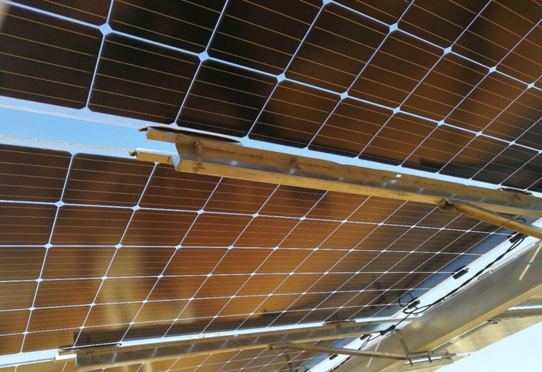 光伏板雙玻雙面優(yōu)缺點,光伏組件雙面率是什么